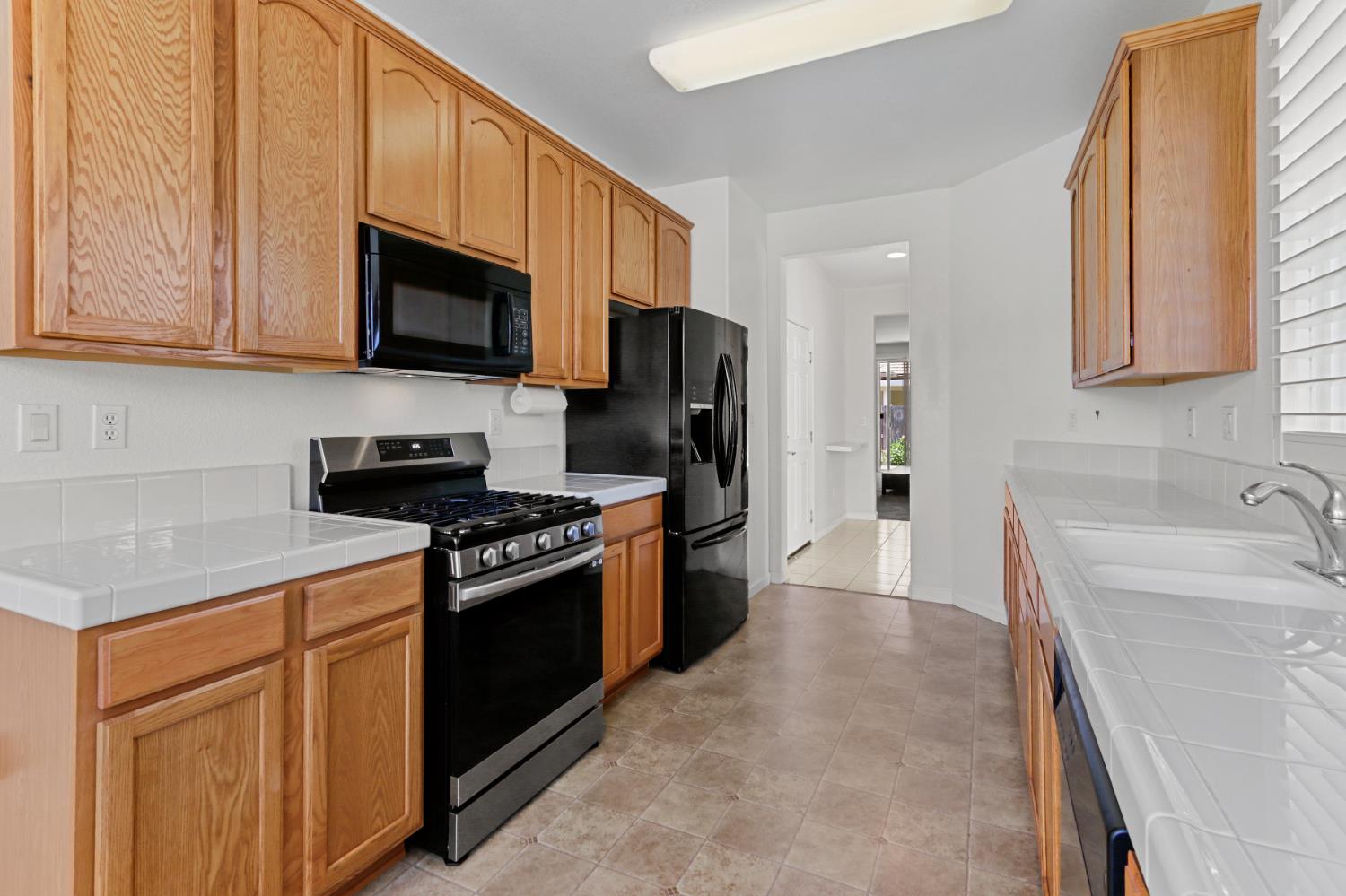 Sun Reign Place, Sacramento, California image 8