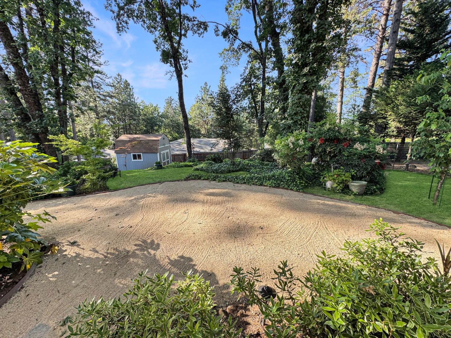 Upper Circle Drive, Grass Valley, California image 26