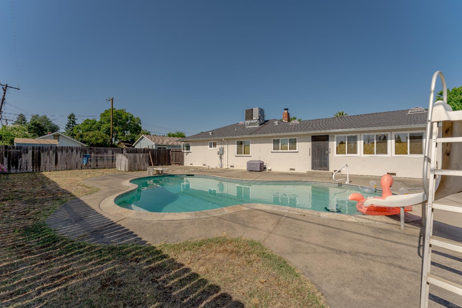 Rosemary Circle, Sacramento, California image 33