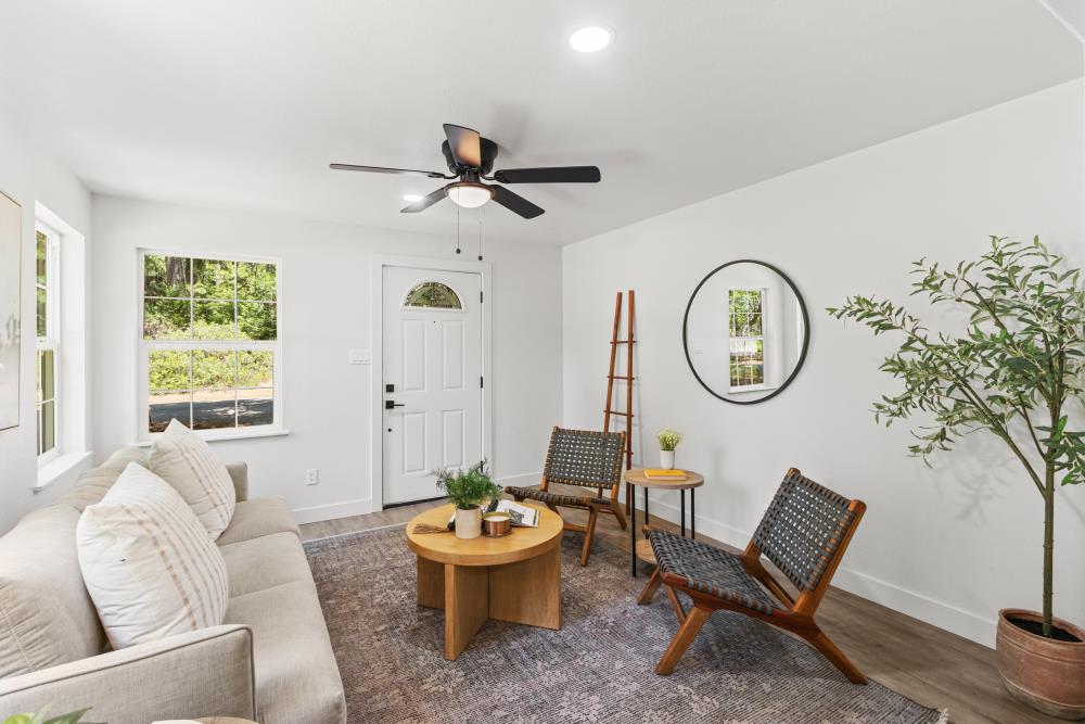 Detail Gallery Image 15 of 73 For 5172 Camp Snowline Rd, Camino,  CA 95709 - 4 Beds | 3 Baths