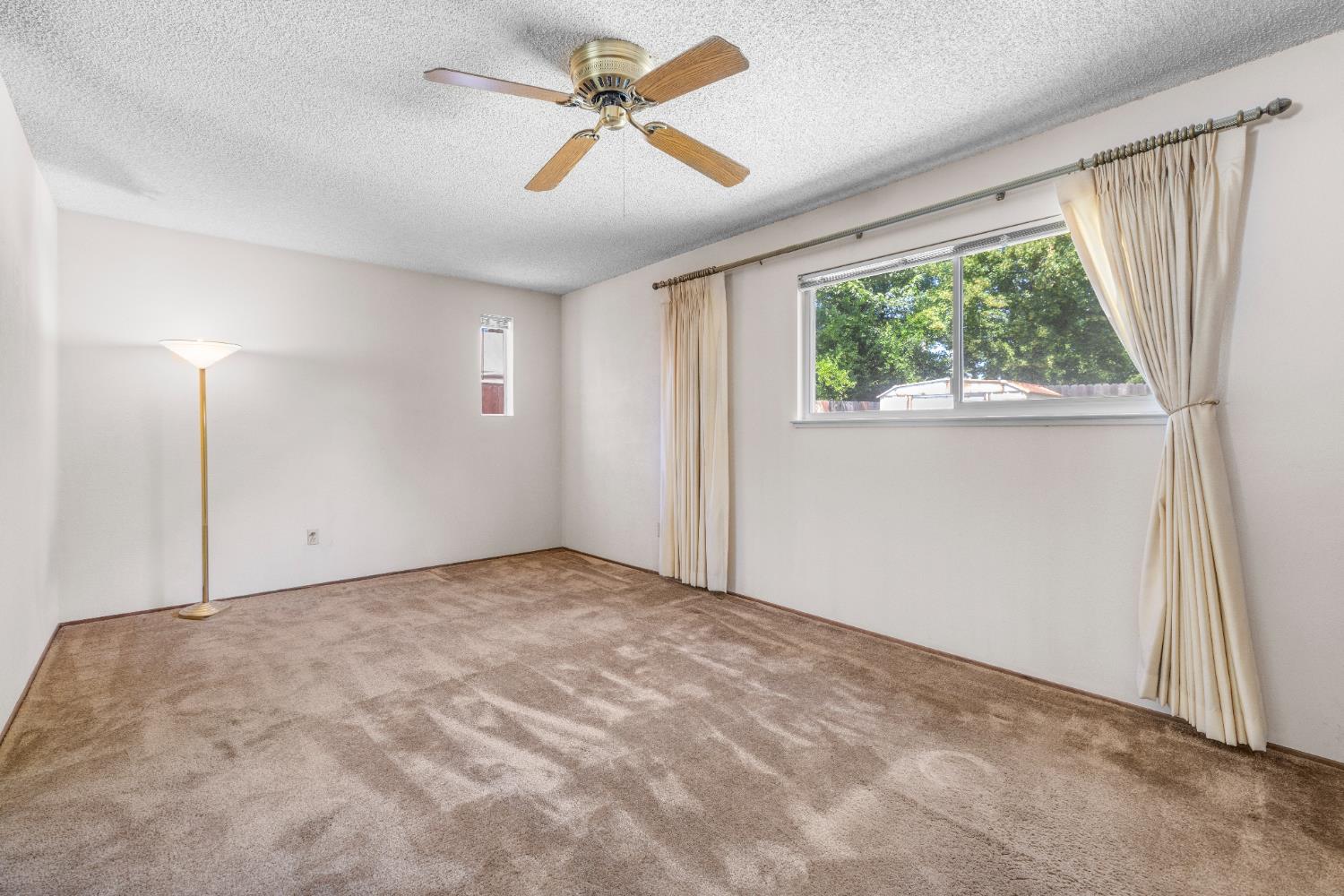 Contempo Drive, Sacramento, California image 16
