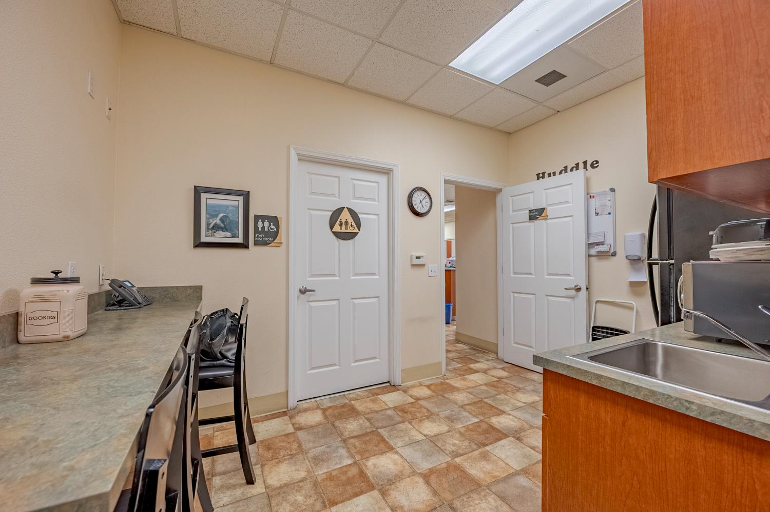 Detail Gallery Image 32 of 32 For 410 E Yosemite Ave #B,  Merced,  CA 95340 - – Beds | – Baths