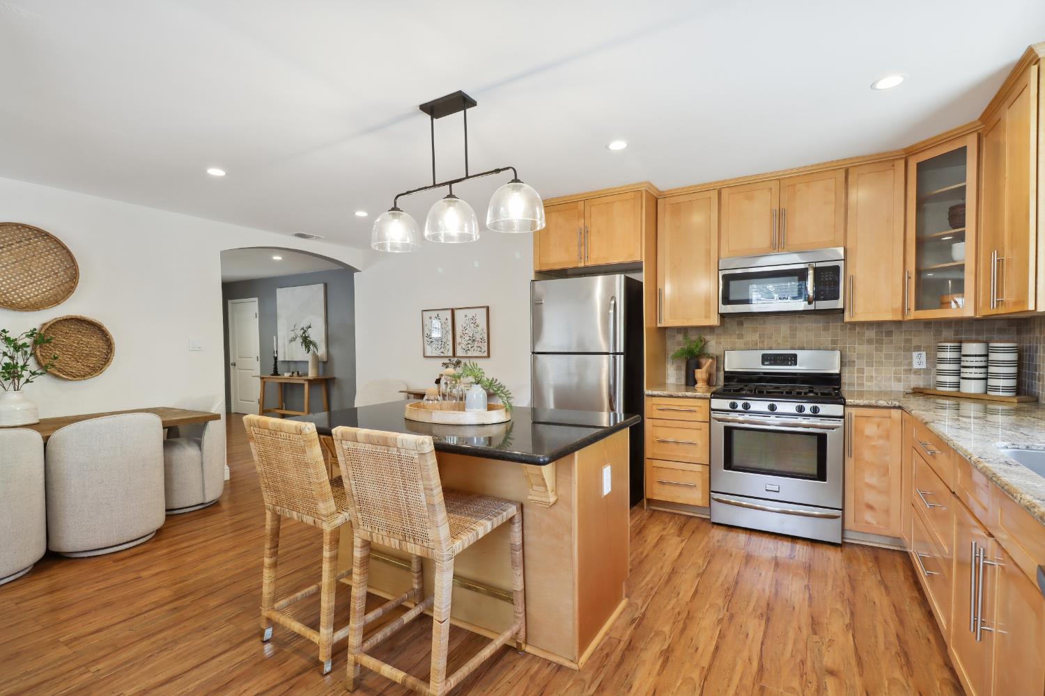 Saint Mathews Drive, Sacramento, California image 7