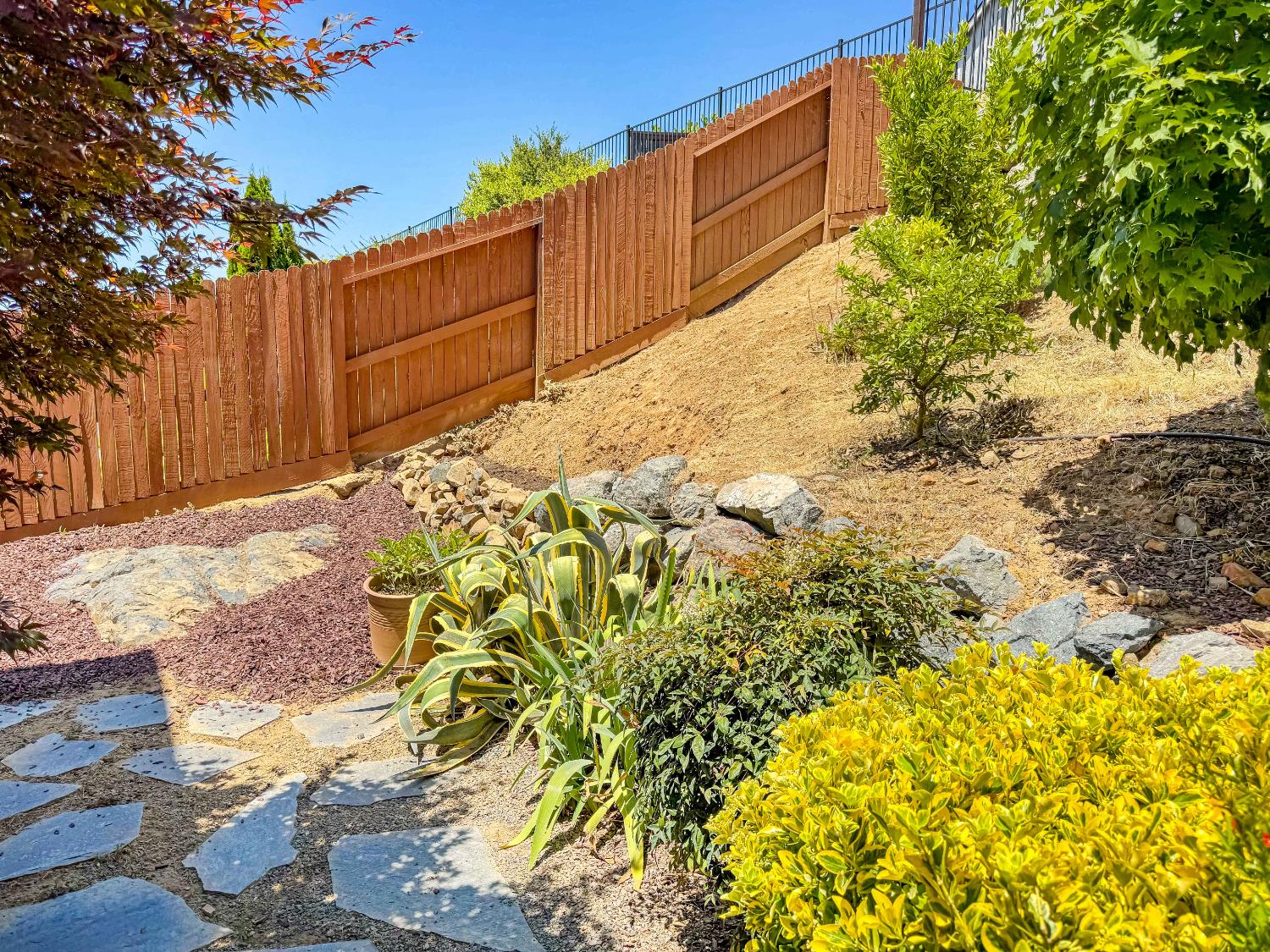 Rubicon Court, Grass Valley, California image 28