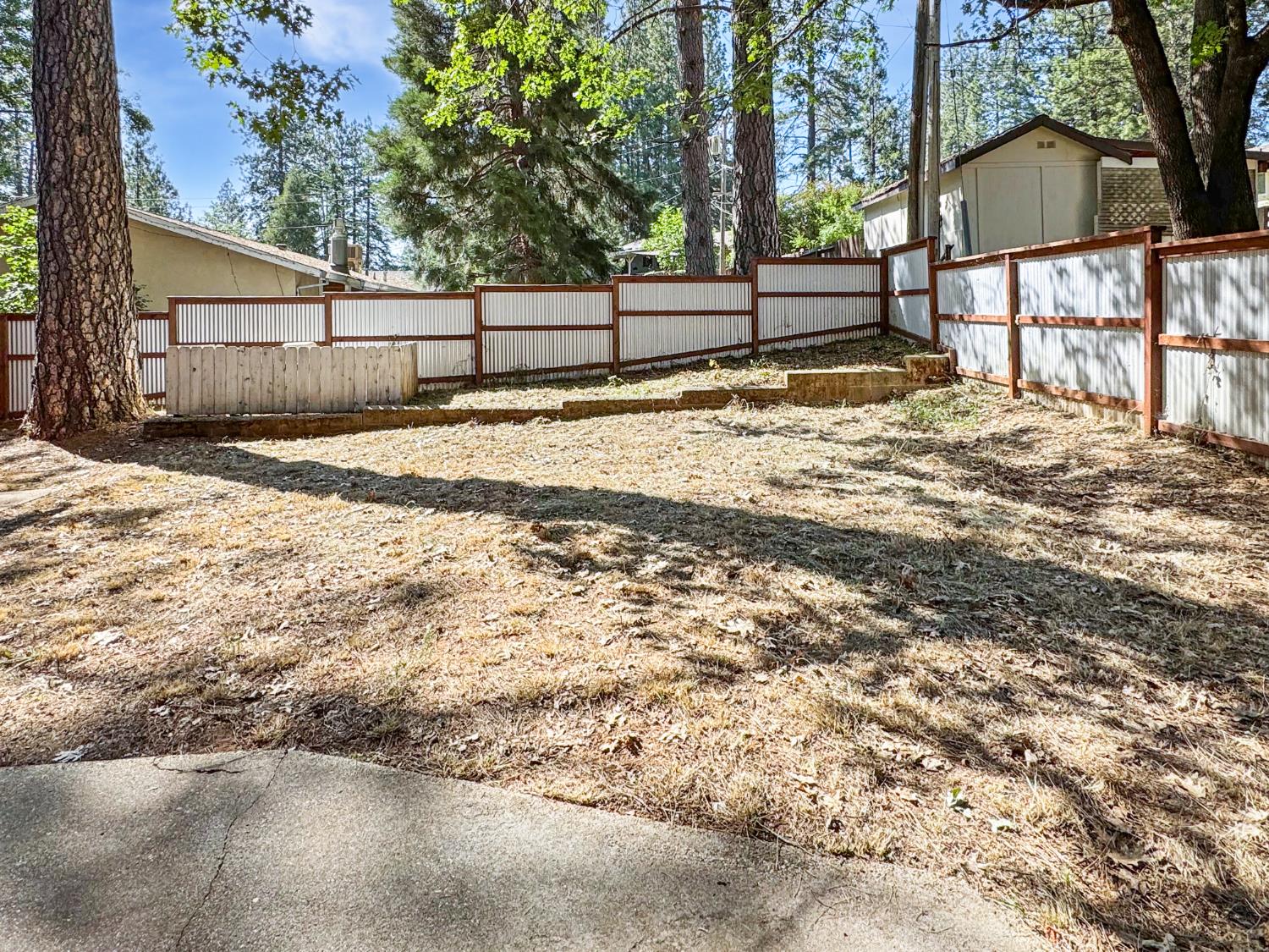 Kenwood Drive, Grass Valley, California image 17