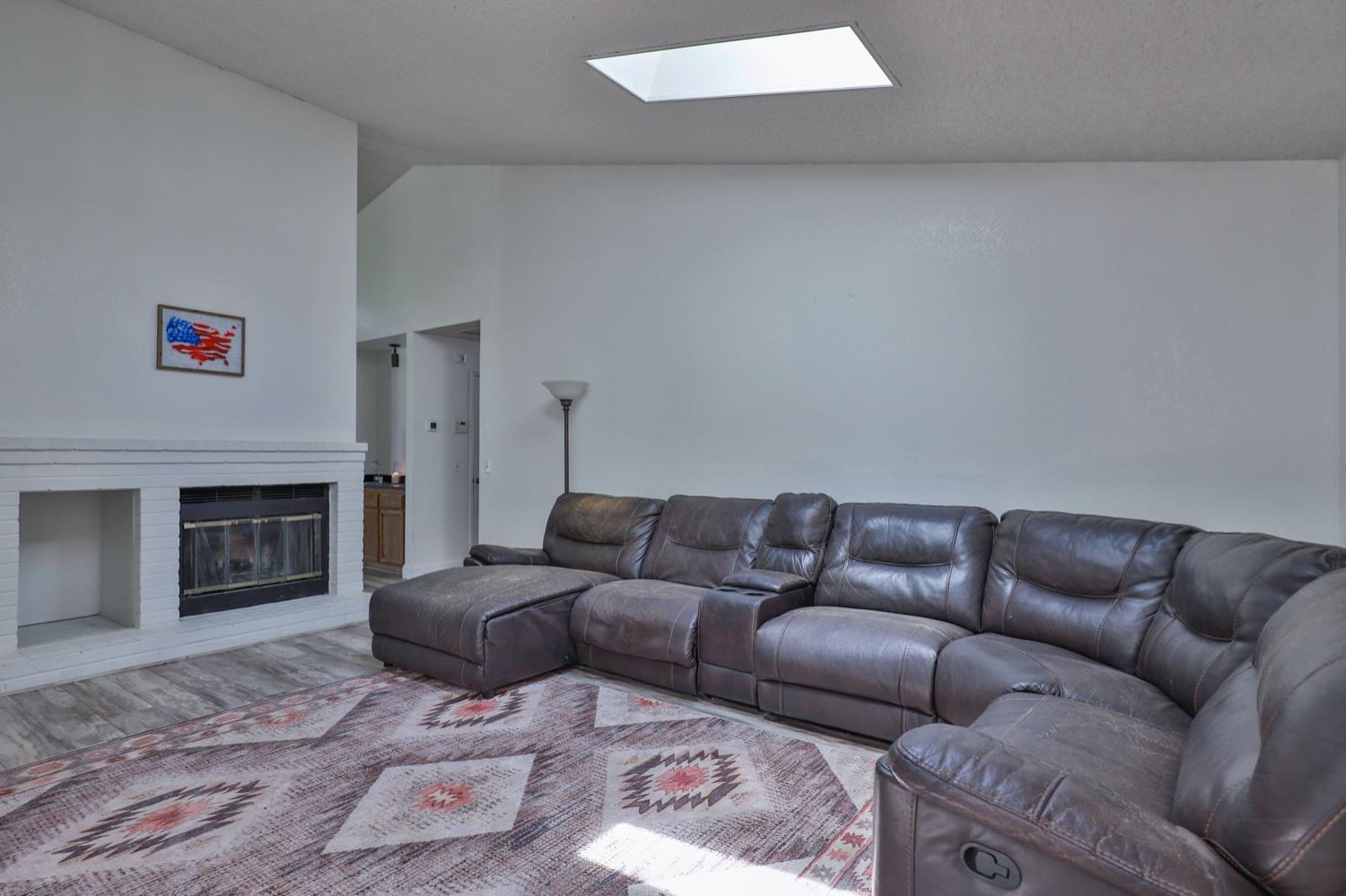 Falcon Meadow Dr Drive, Elk Grove, California image 11