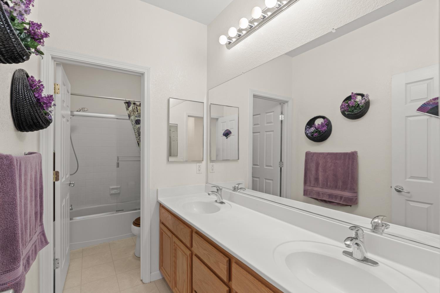 Glenbrook Drive, Tracy, California image 38