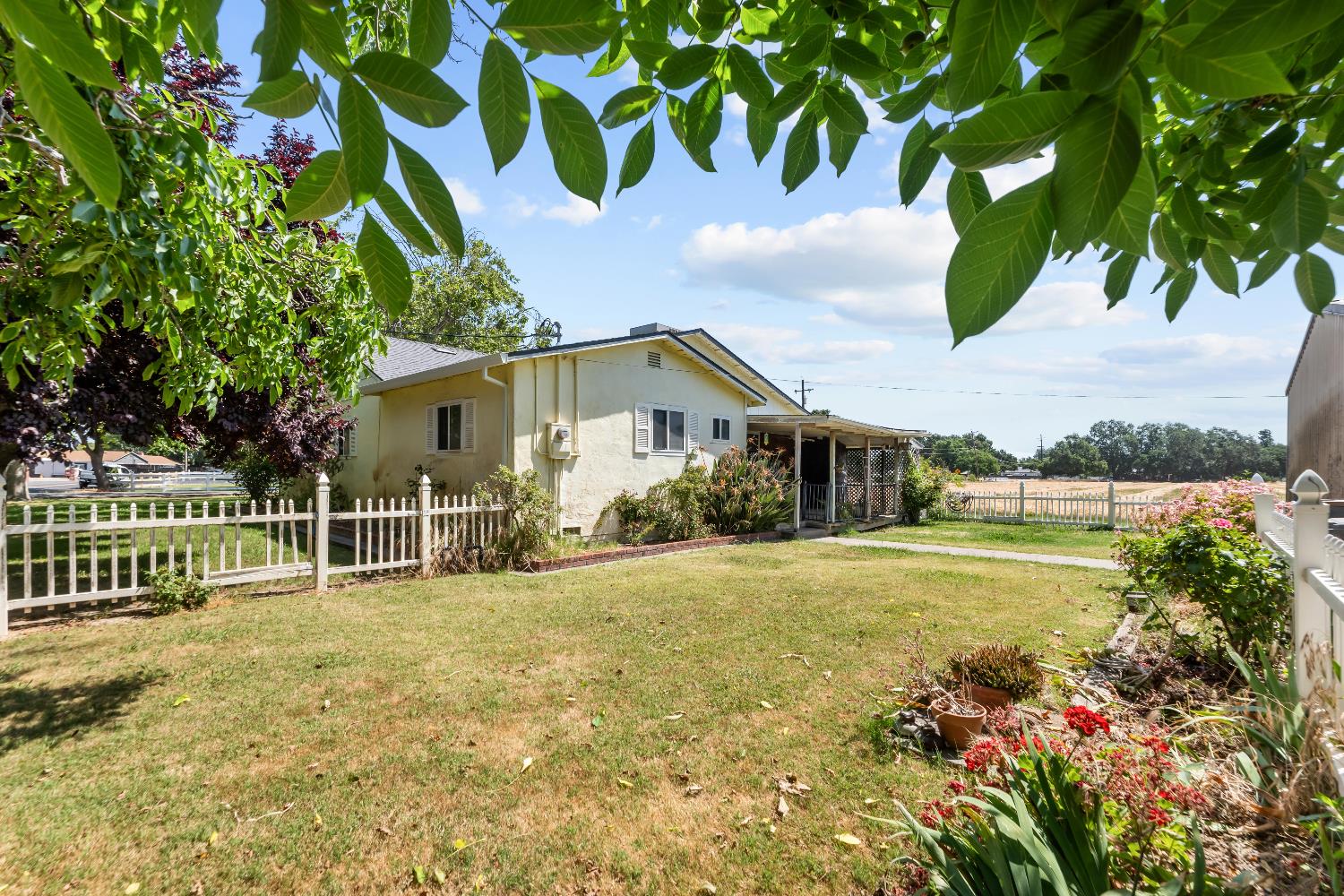Davis Road, West Sacramento, California image 39