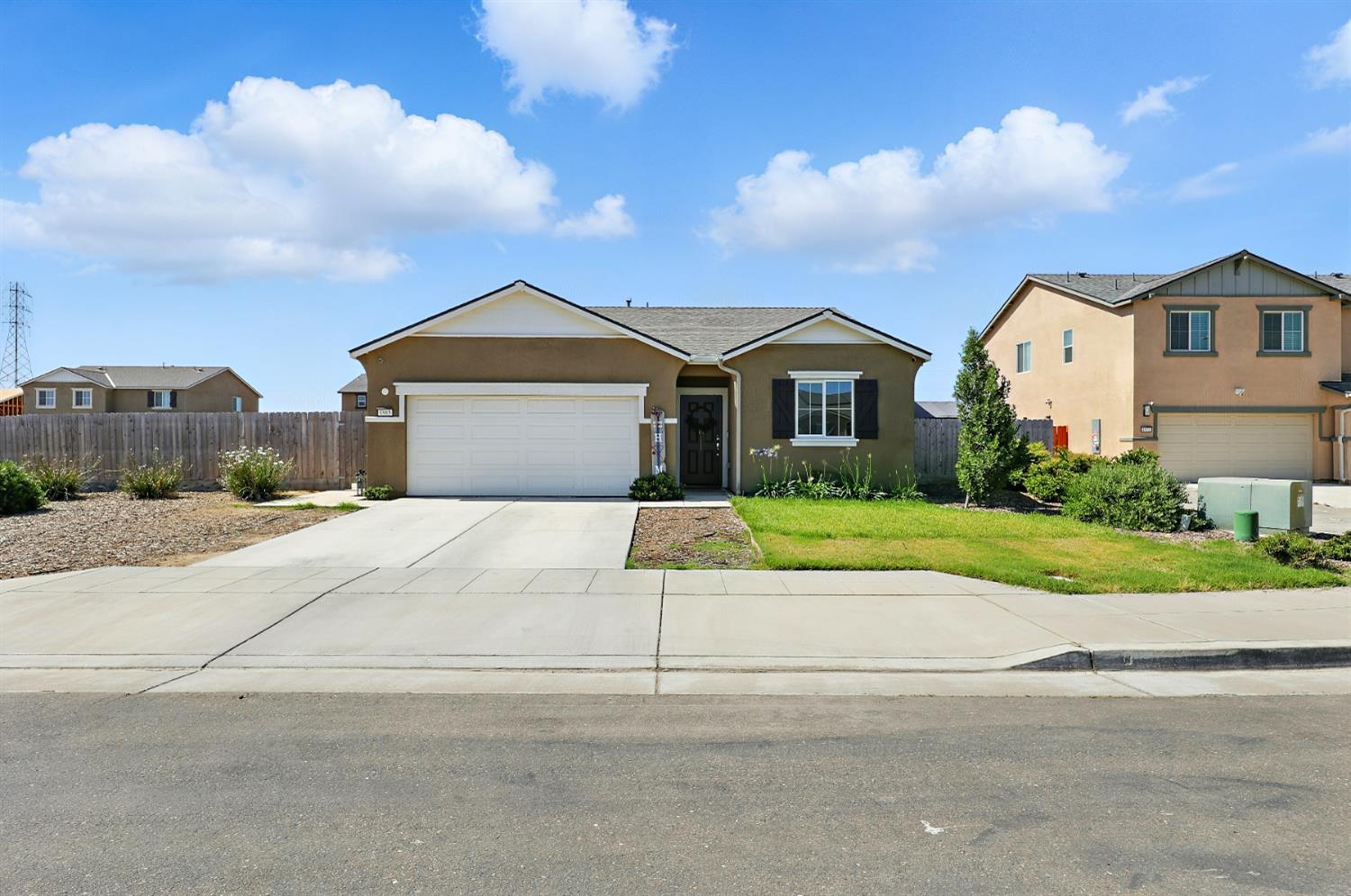 Alma Court, Chowchilla, California image 1