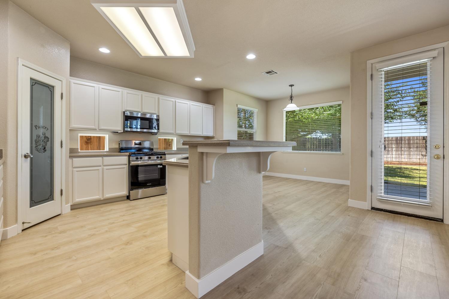 Holbrook Drive, Riverbank, California image 13