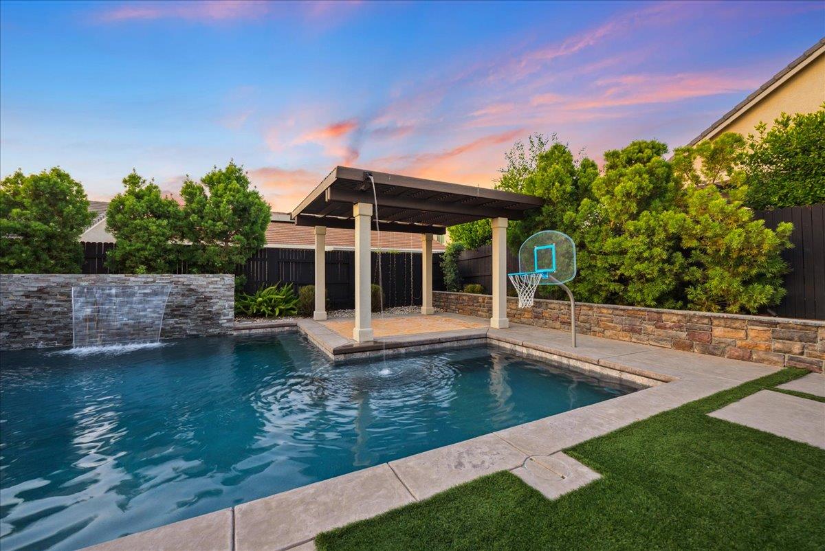 Fenway Cir, Rocklin, California image 36