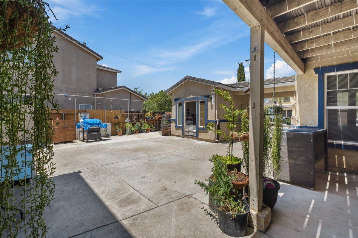 Sutter Creek Court, Patterson, California image 37