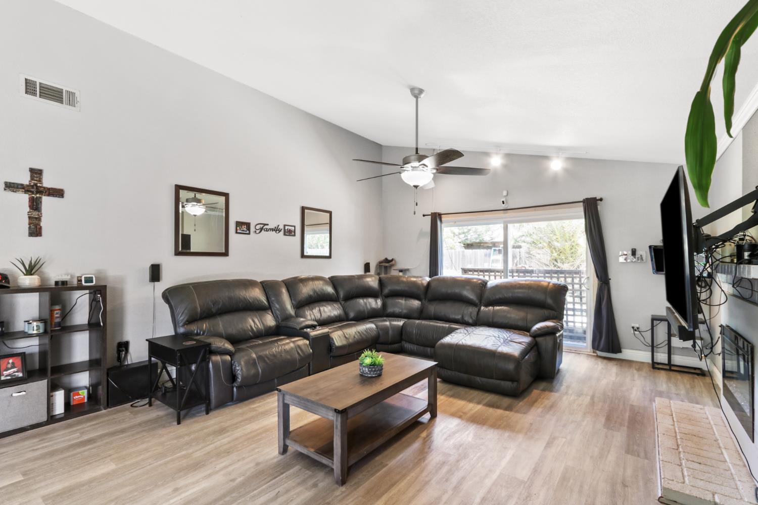 Misty Meadow Way, Elk Grove, California image 5