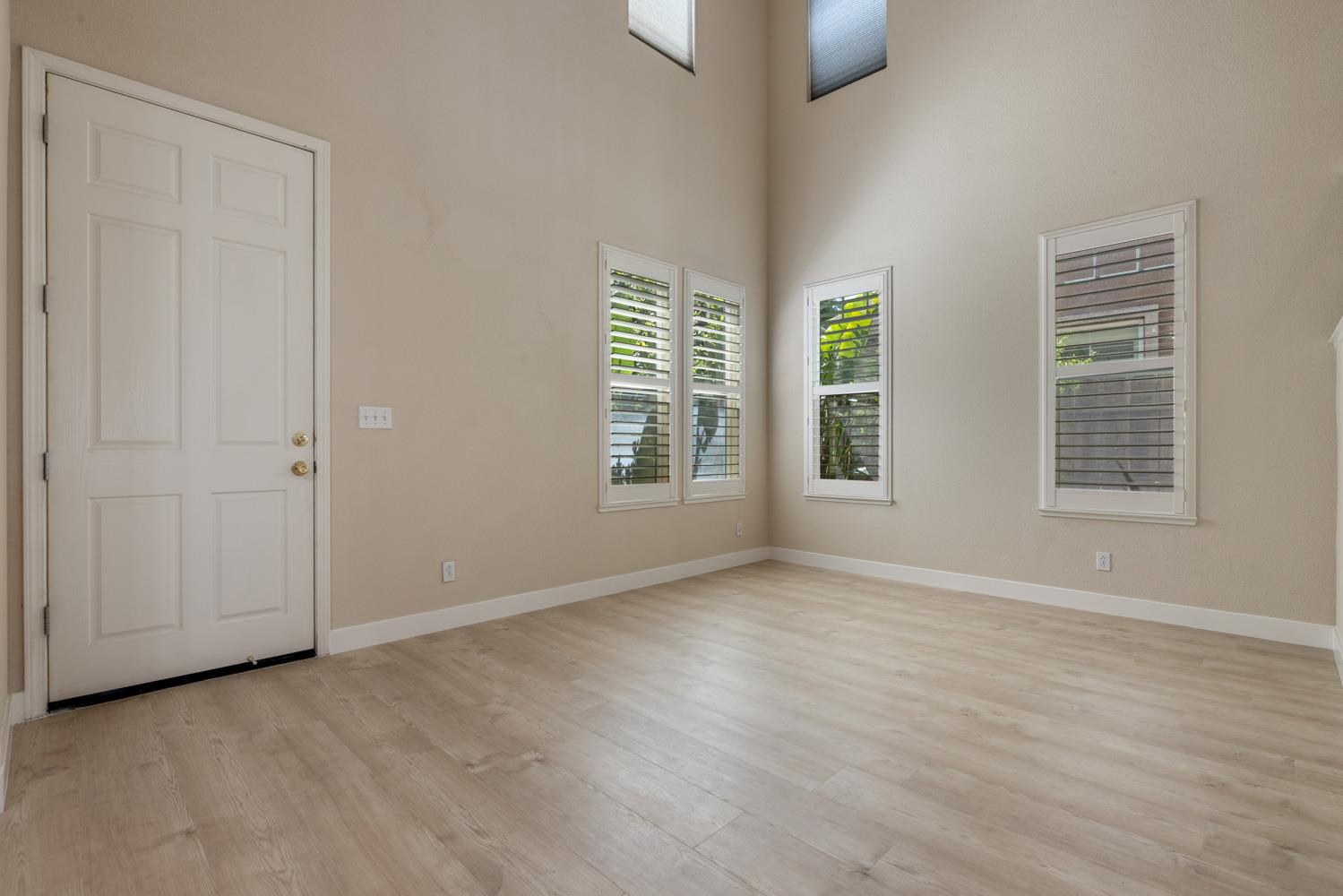 Holbrook Drive, Riverbank, California image 4