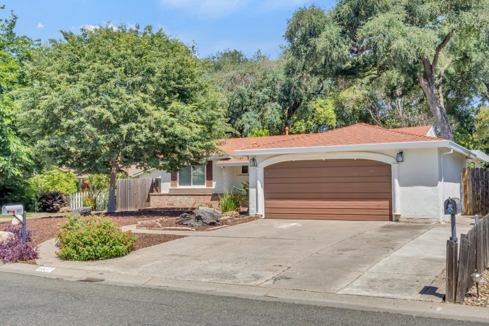 Lincoln Oaks Drive, Fair Oaks, California image 2