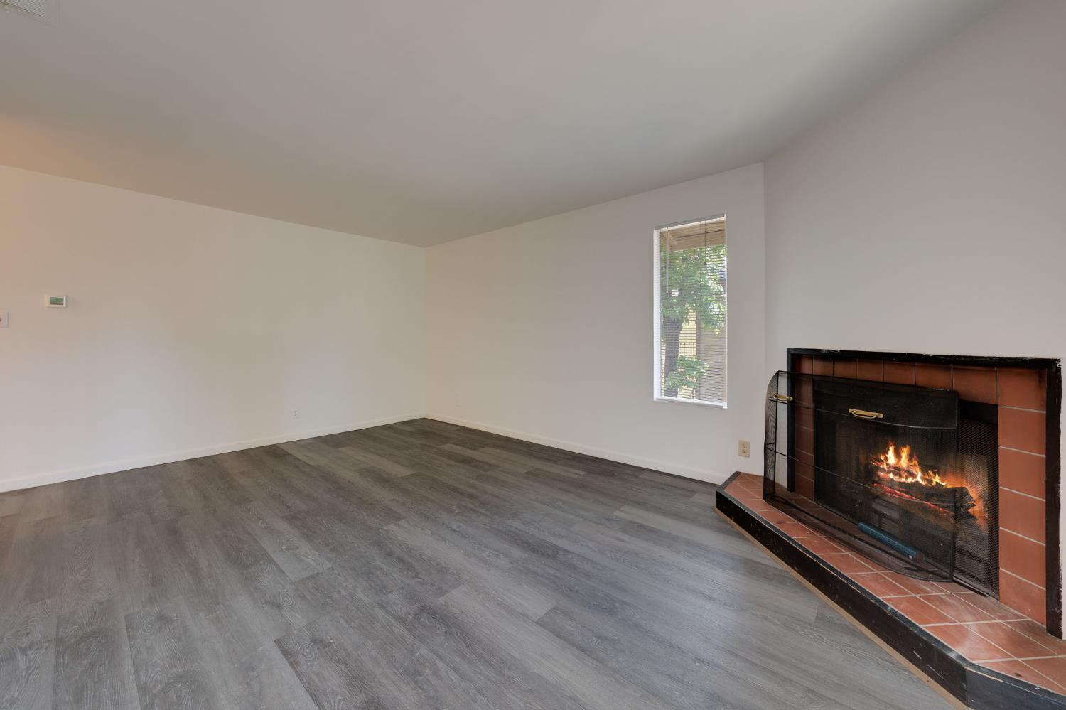 SW Northbank #48, Stockton, California image 5