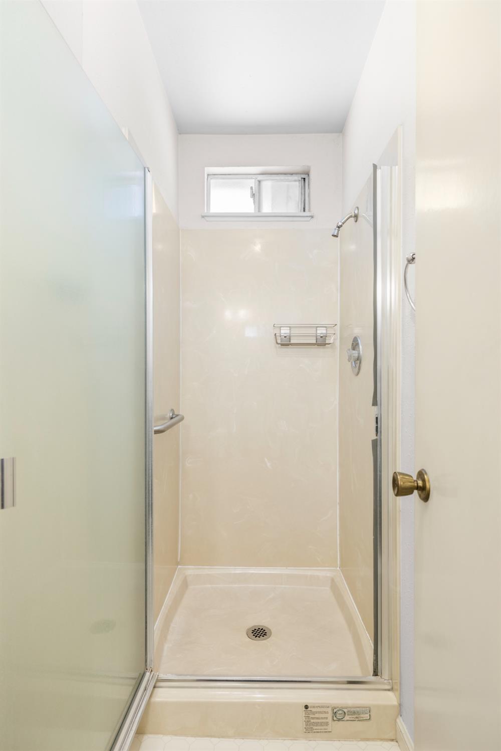 Contempo Drive, Sacramento, California image 19