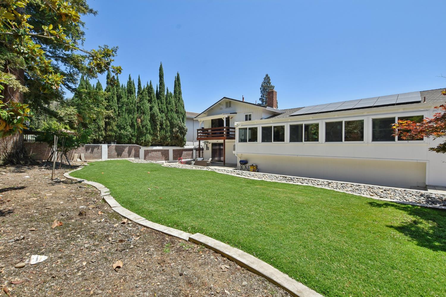 Le Bec Court, Lodi, California image 33