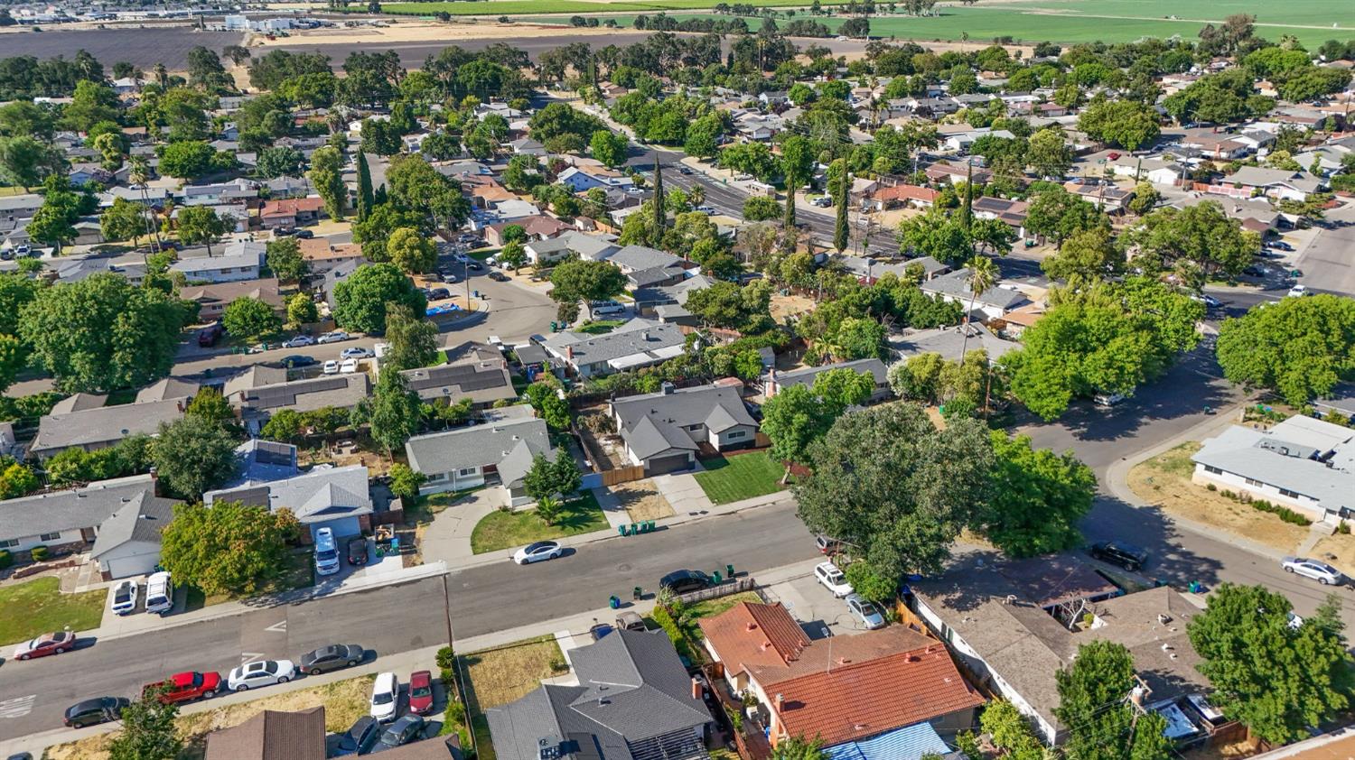 W Los Felis Avenue, Stockton, California image 33