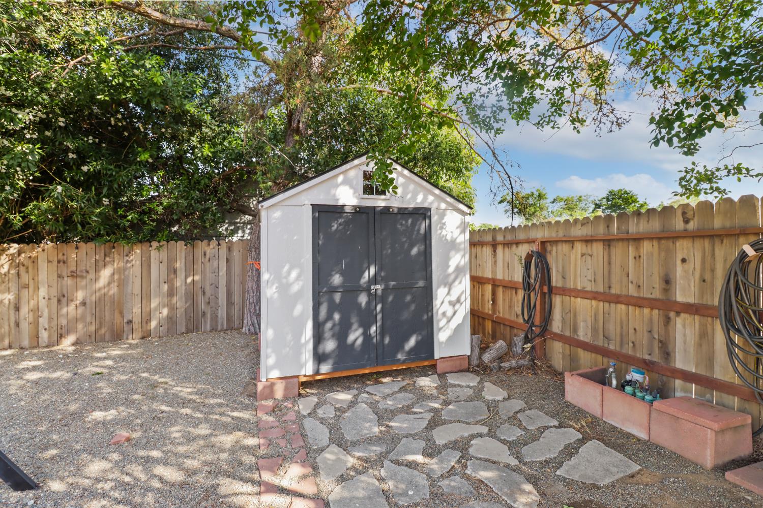 Saint Mathews Drive, Sacramento, California image 27