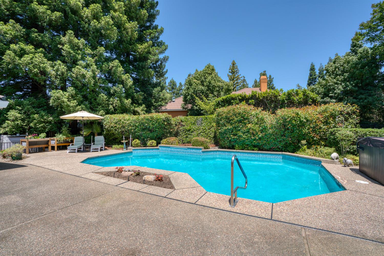 Guadalupe Drive, Rancho Murieta, California image 3