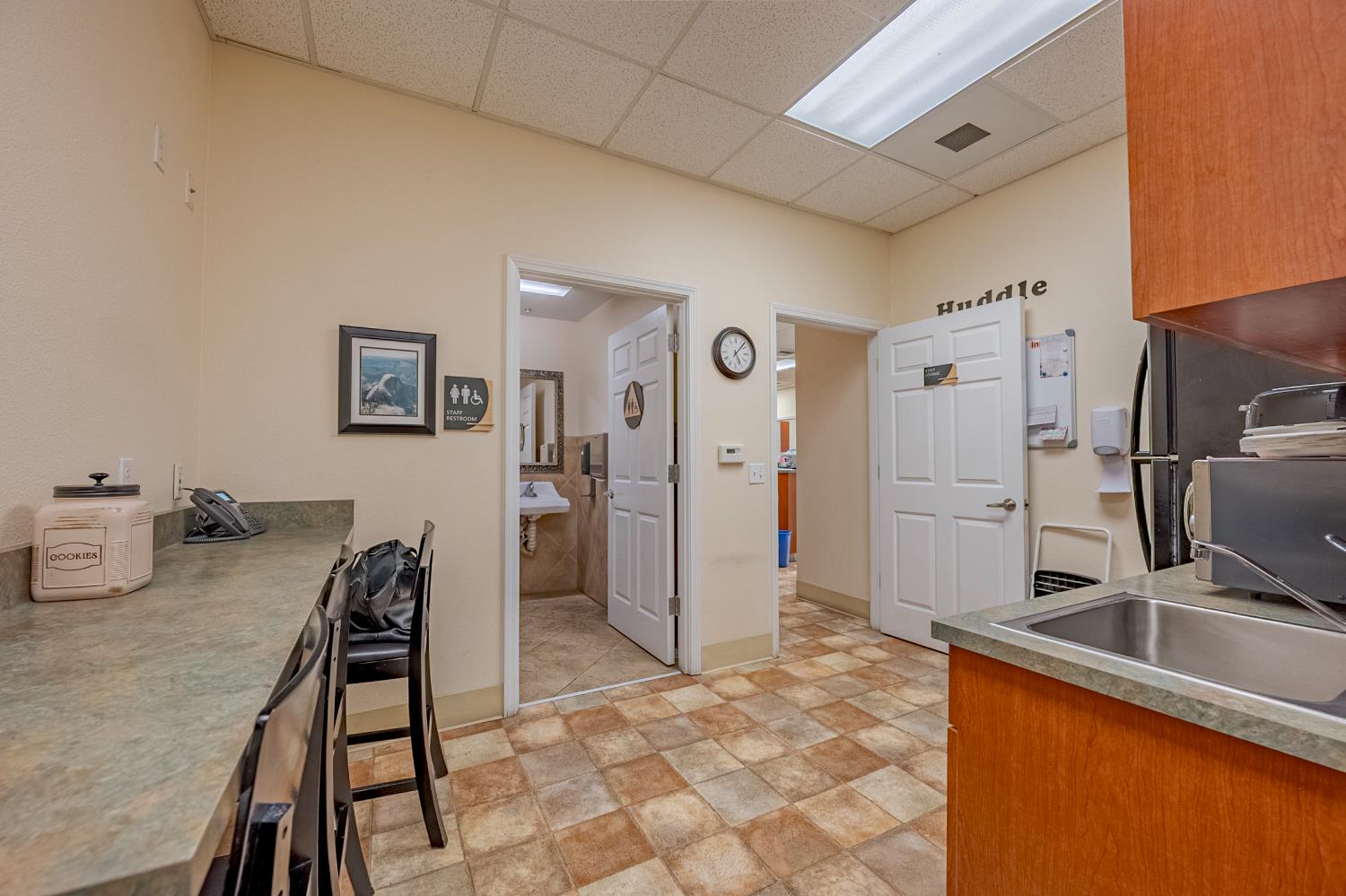 Detail Gallery Image 31 of 32 For 410 E Yosemite Ave #B,  Merced,  CA 95340 - – Beds | – Baths