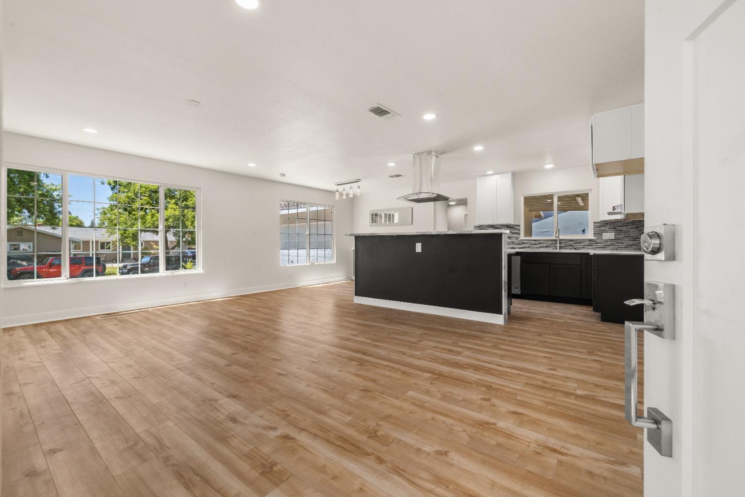 Waikiki Drive, Fair Oaks, California image 7