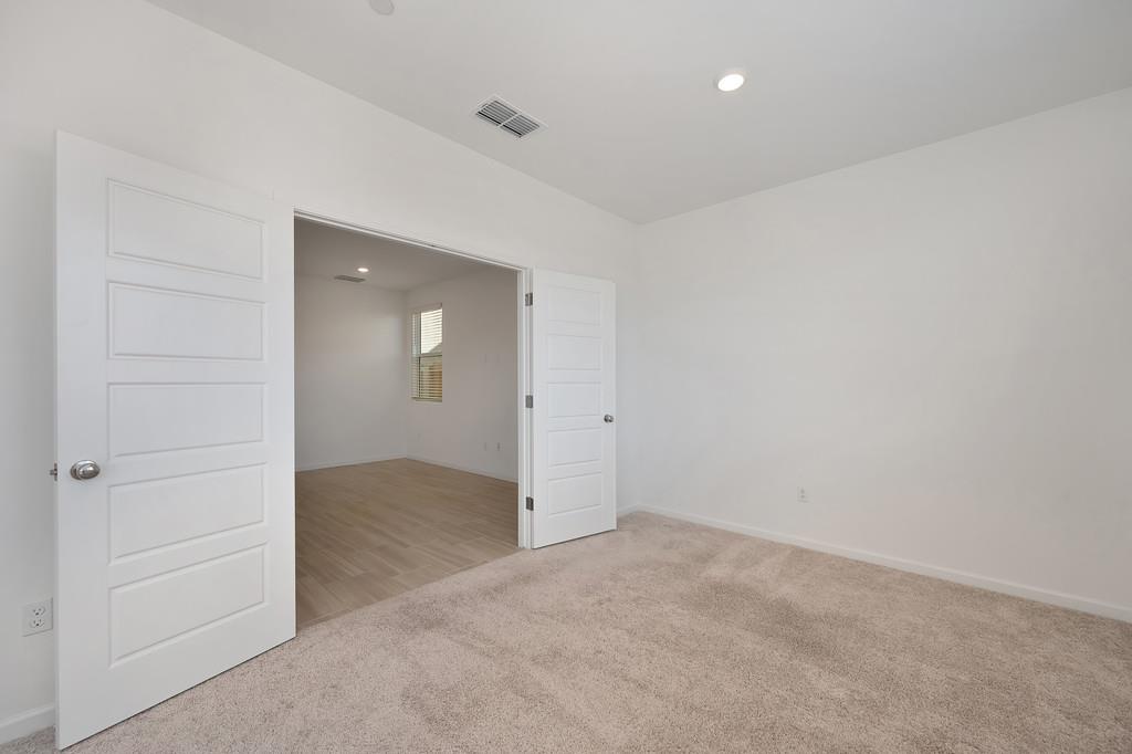 Monroe Drive, Sacramento, California image 13