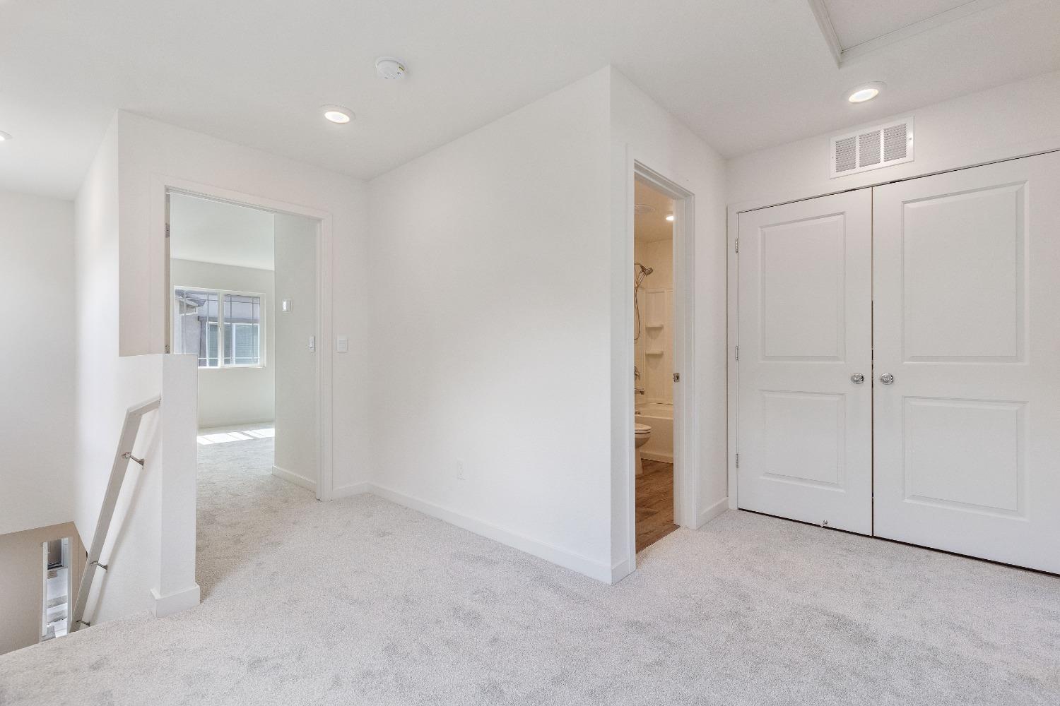 Cumberland Drive, Roseville, California image 14