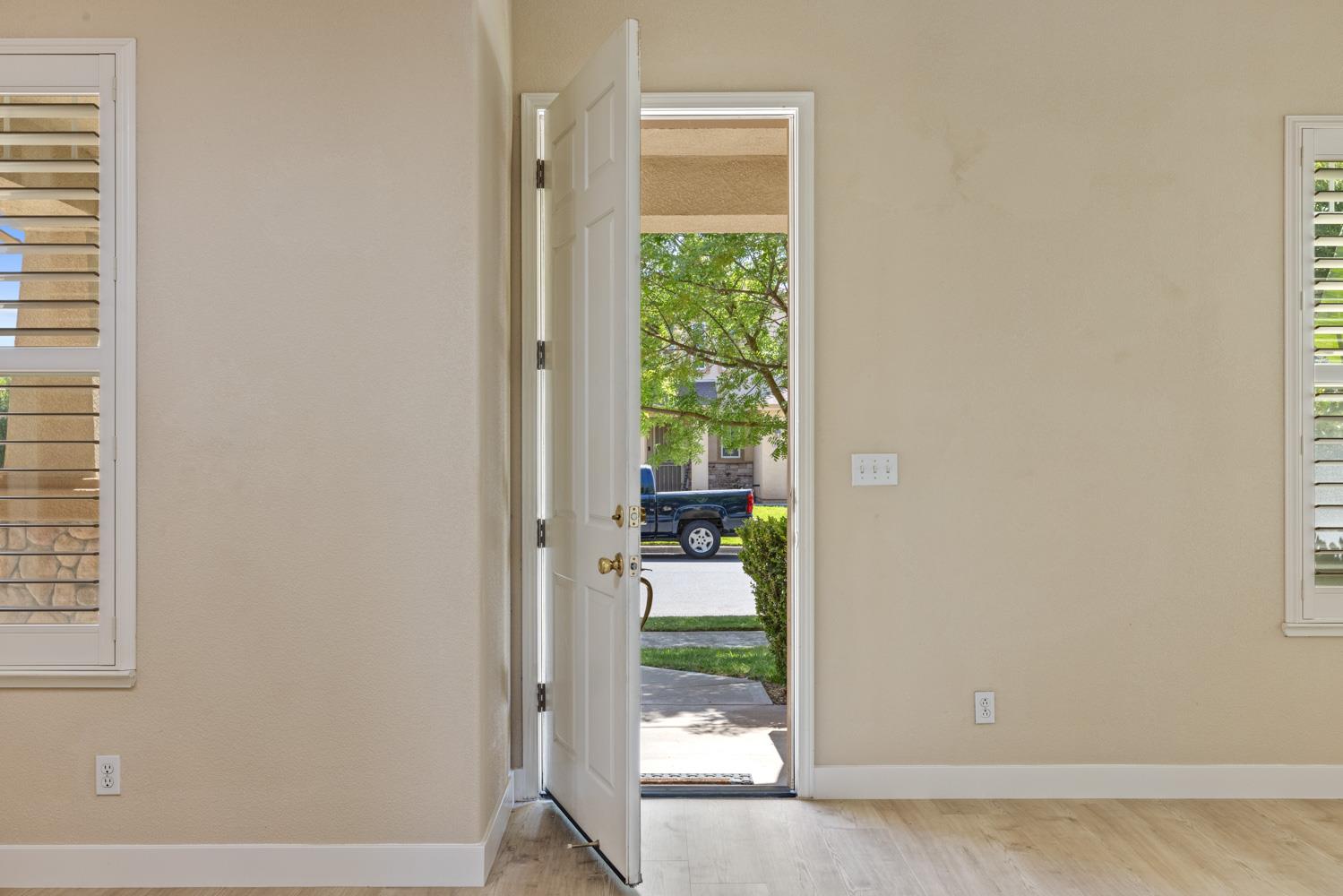 Holbrook Drive, Riverbank, California image 3