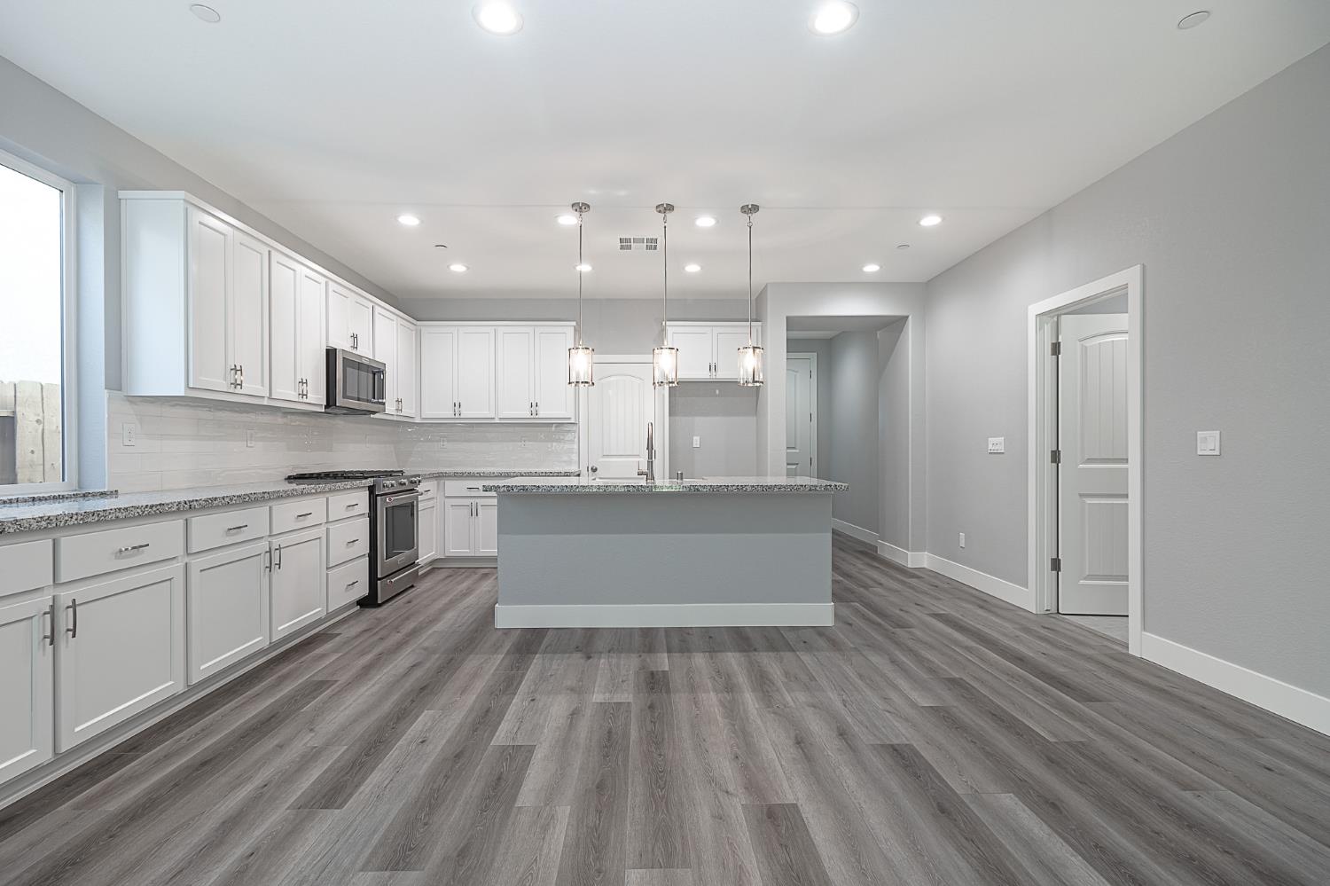 Meadowlands Drive, Oakdale, California image 10