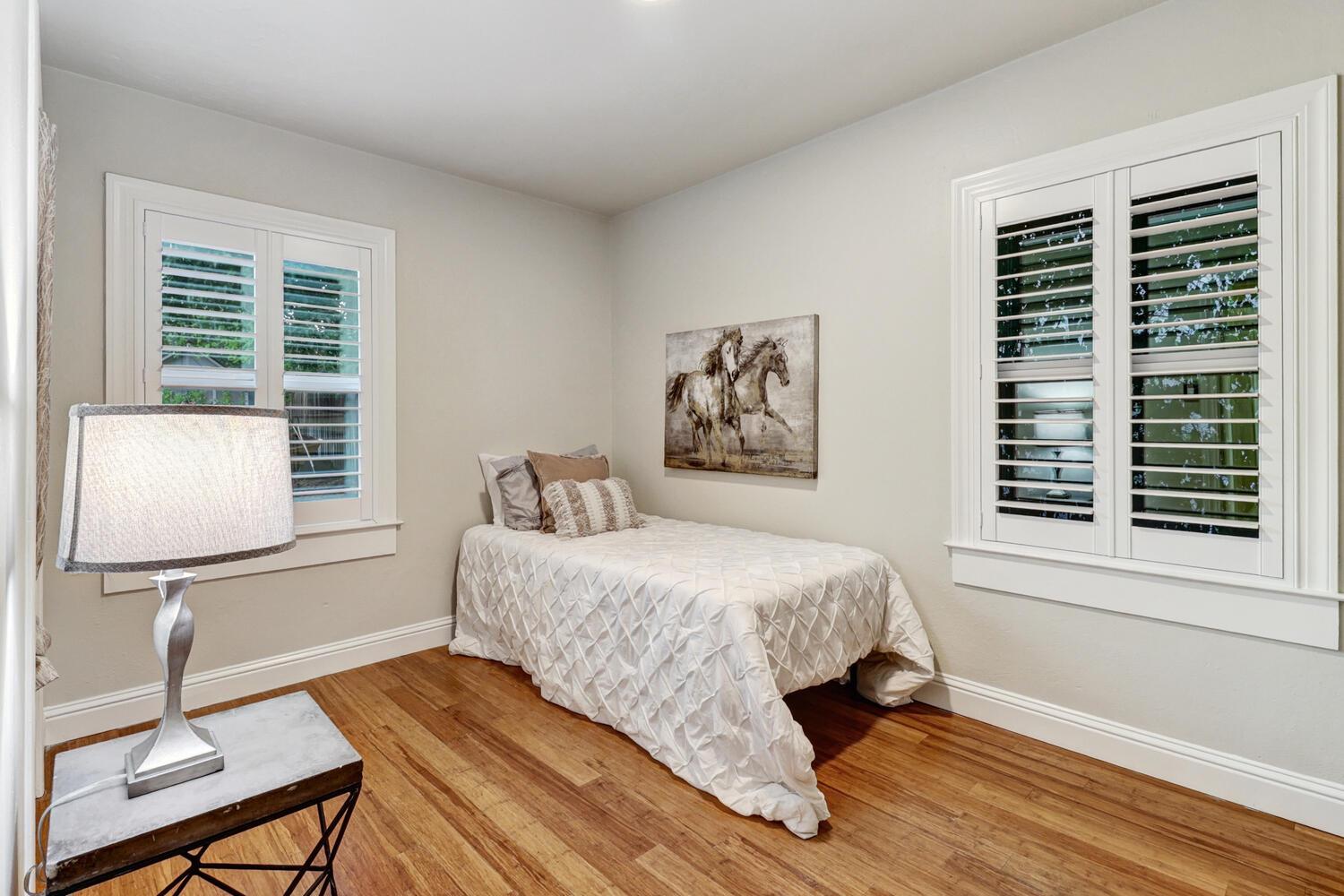 Esperanza Drive, Sacramento, California image 46