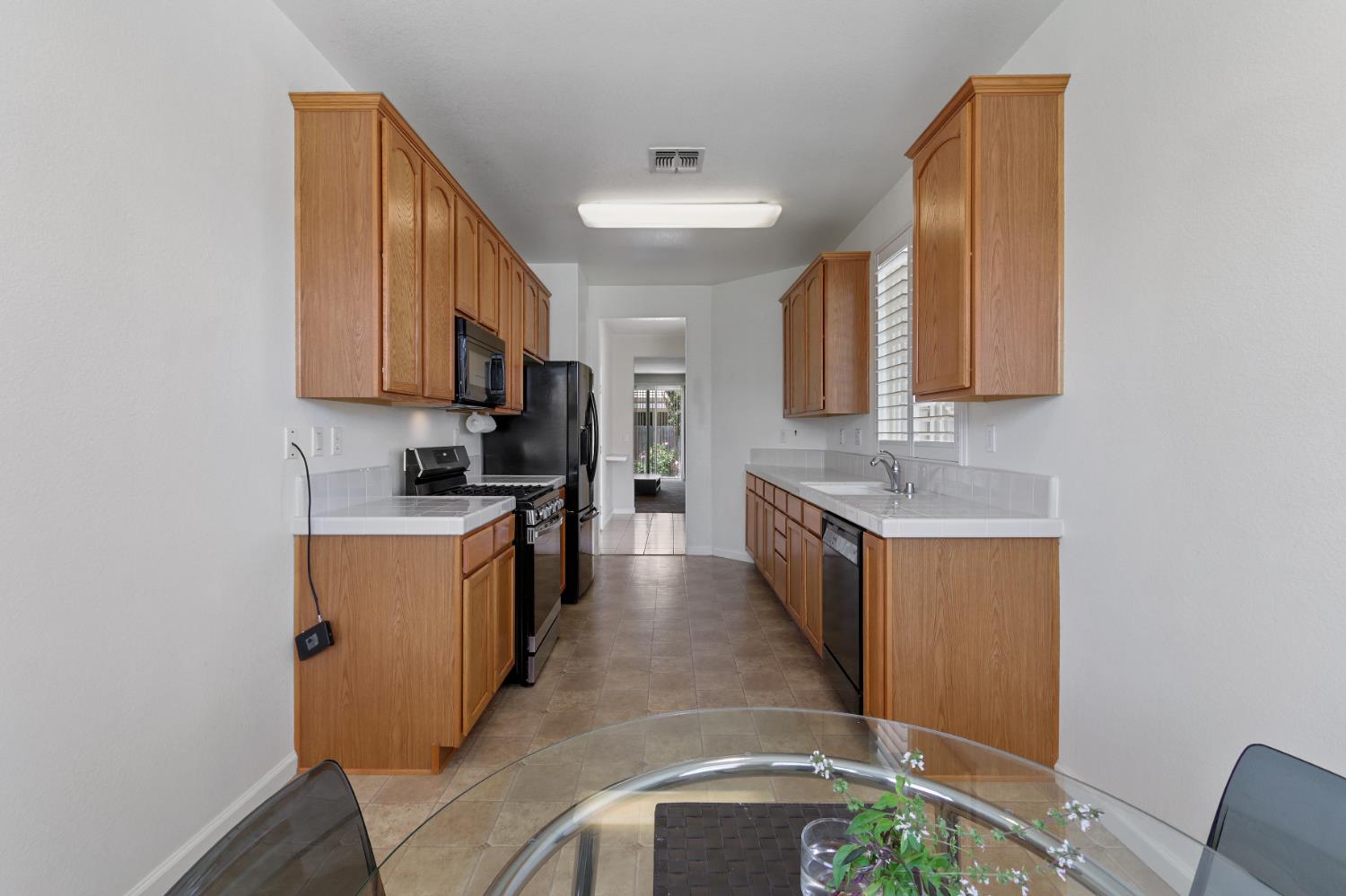 Sun Reign Place, Sacramento, California image 6