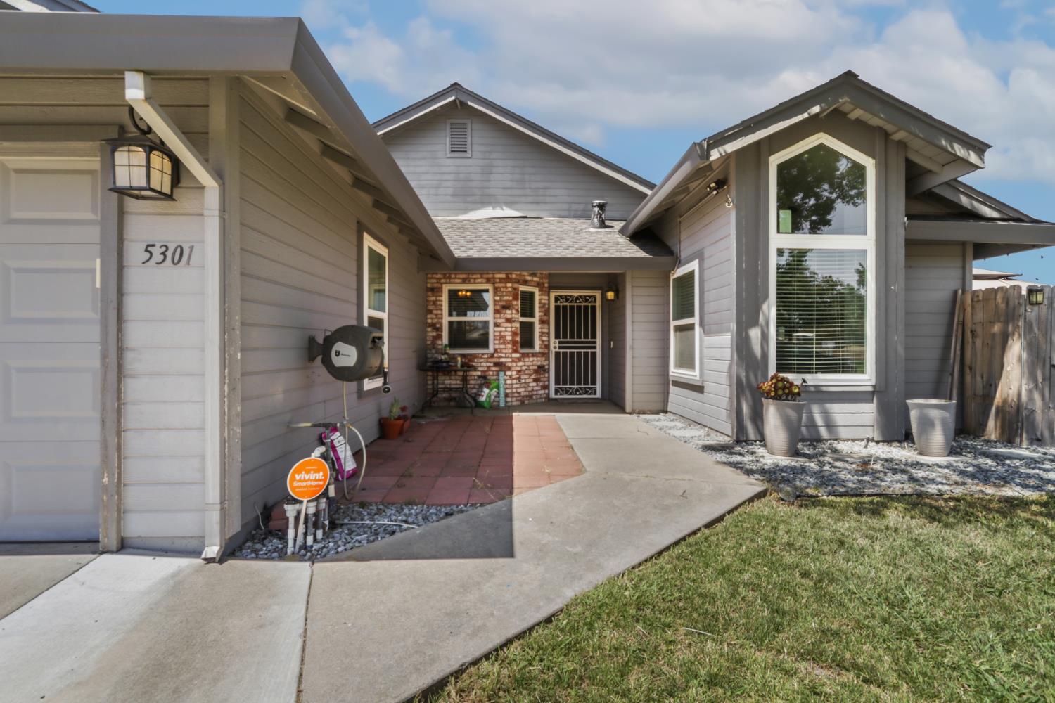 Misty Meadow Way, Elk Grove, California image 2