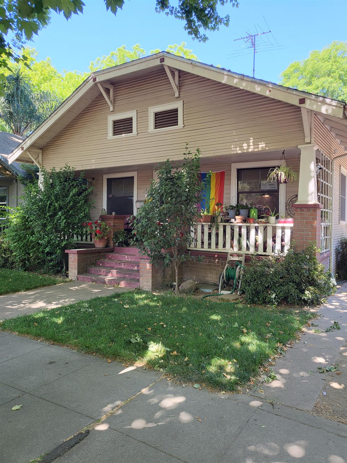24th Street, Sacramento, California image 1