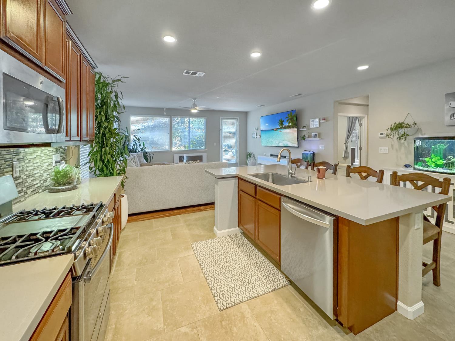Rubicon Court, Grass Valley, California image 10