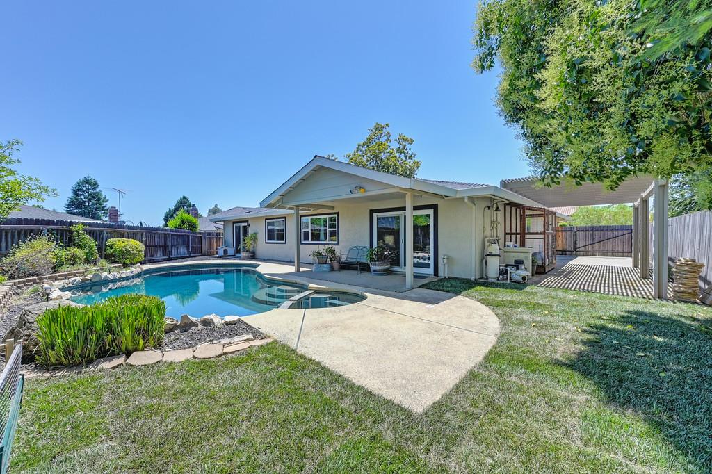 Mallard Lane, Roseville, California image 39