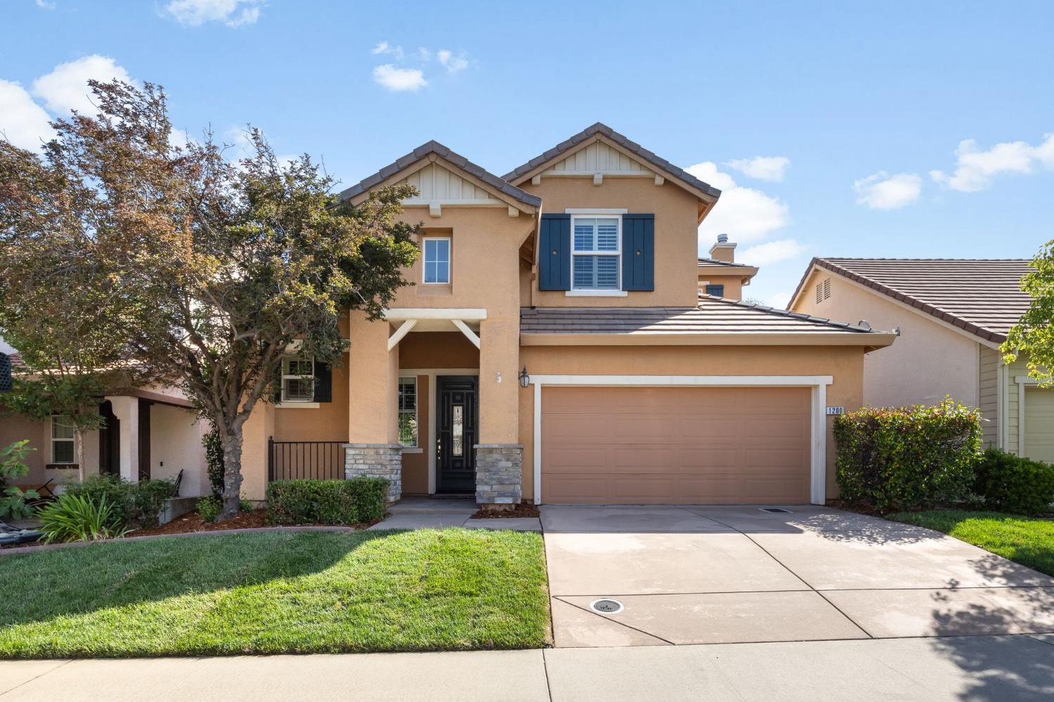 Manza Circle, Roseville, California image 2