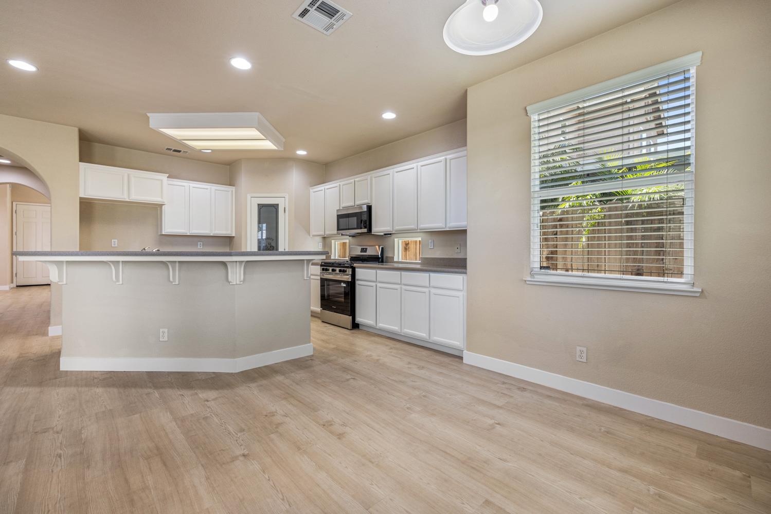Holbrook Drive, Riverbank, California image 18