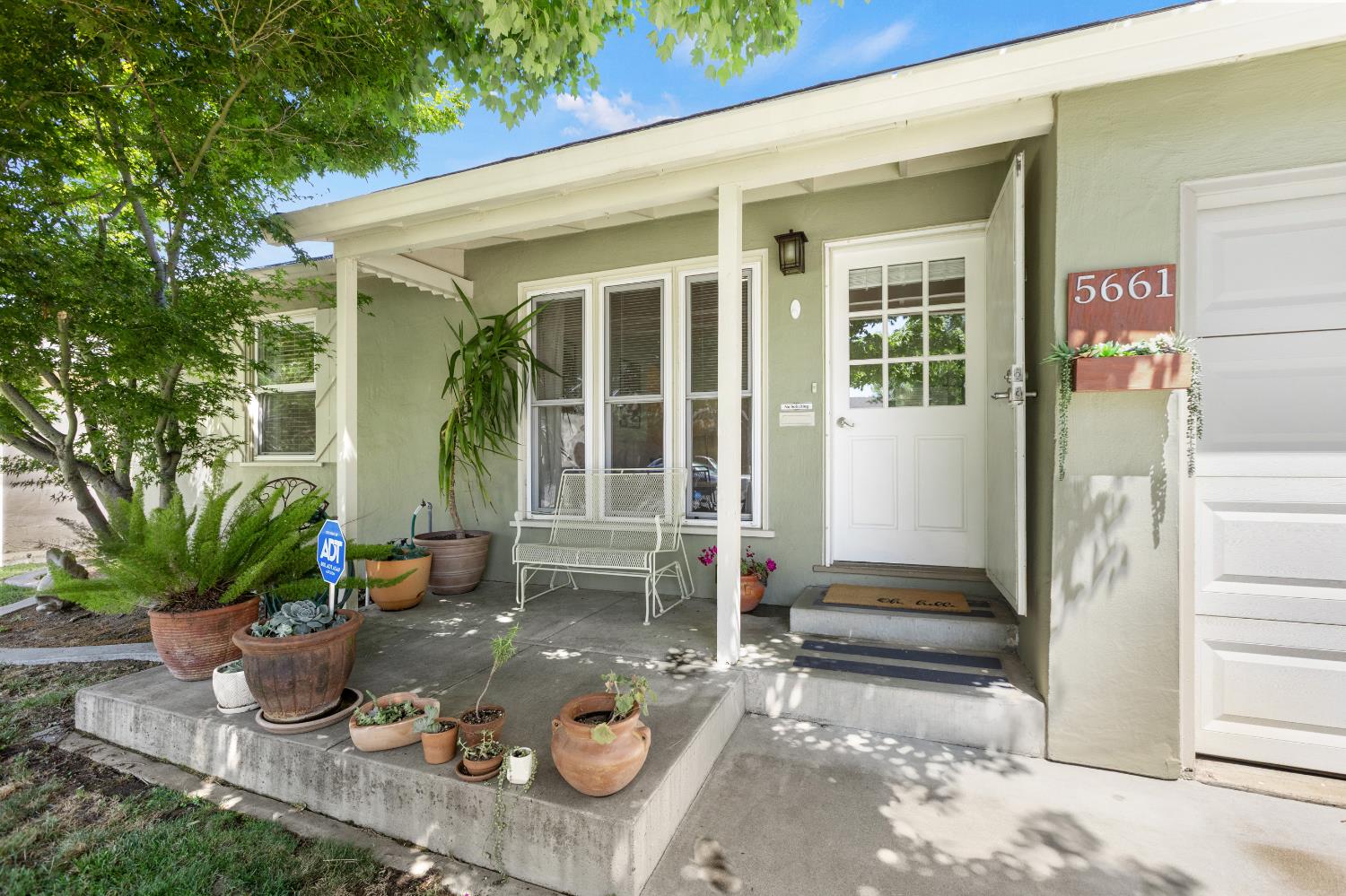 La Campana Way, Sacramento, California image 4