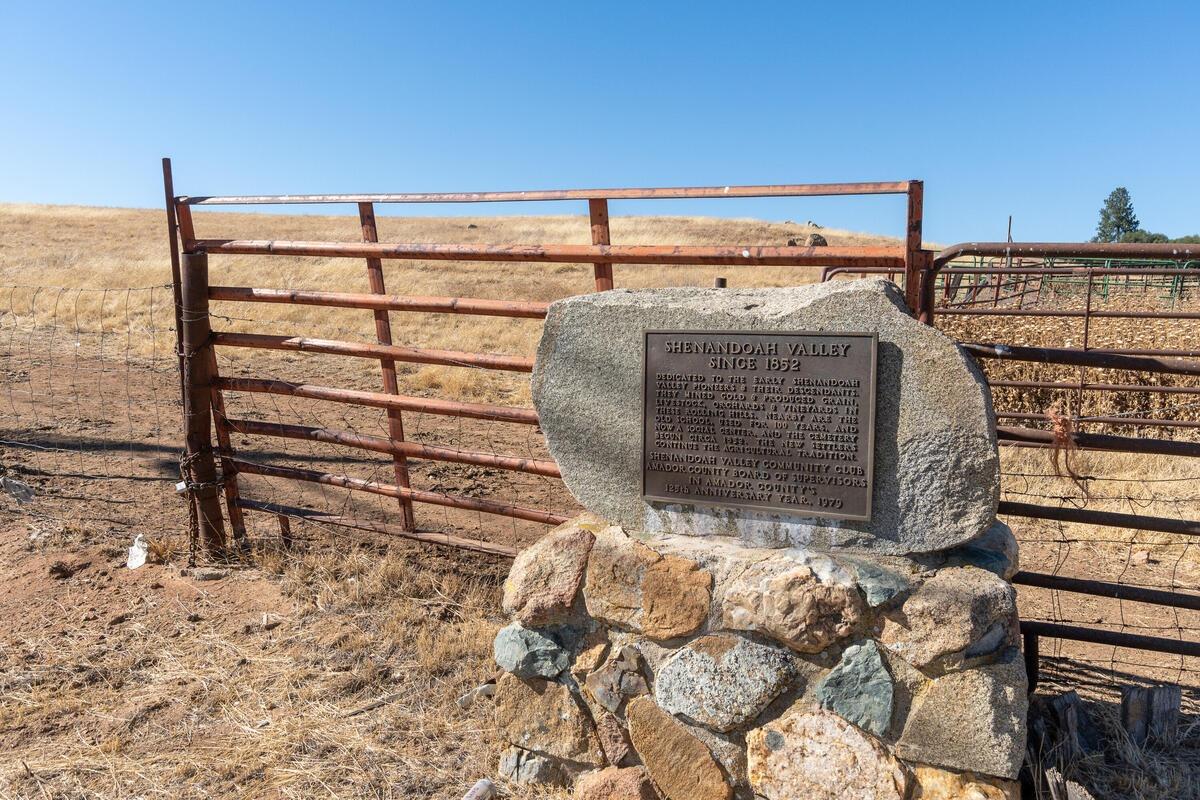 E Shenandoah Road, Plymouth, California image 28