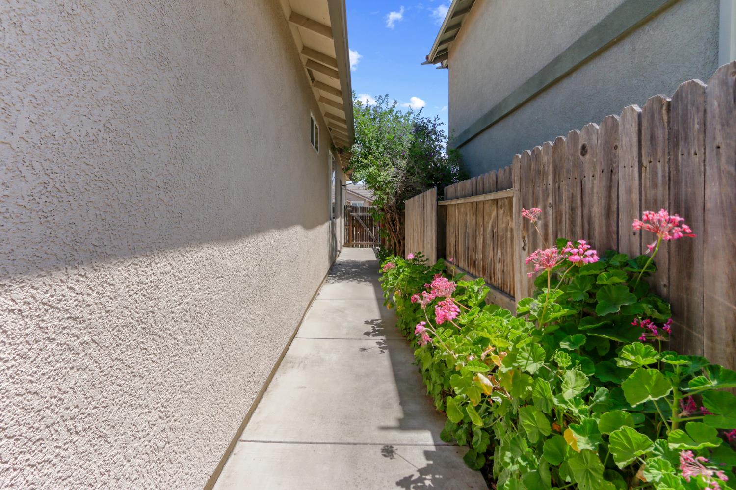 Sun Reign Place, Sacramento, California image 31
