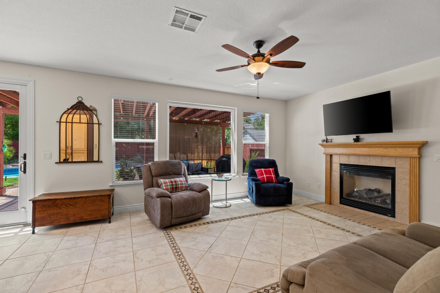 Glenbrook Drive, Tracy, California image 20