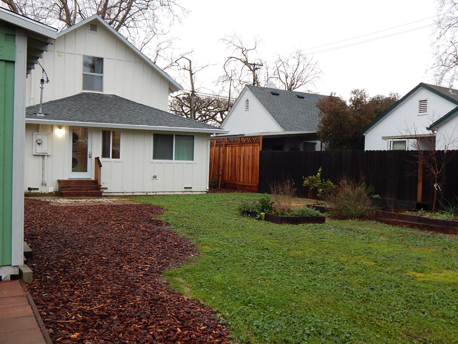 College Street, Woodland, California image 3