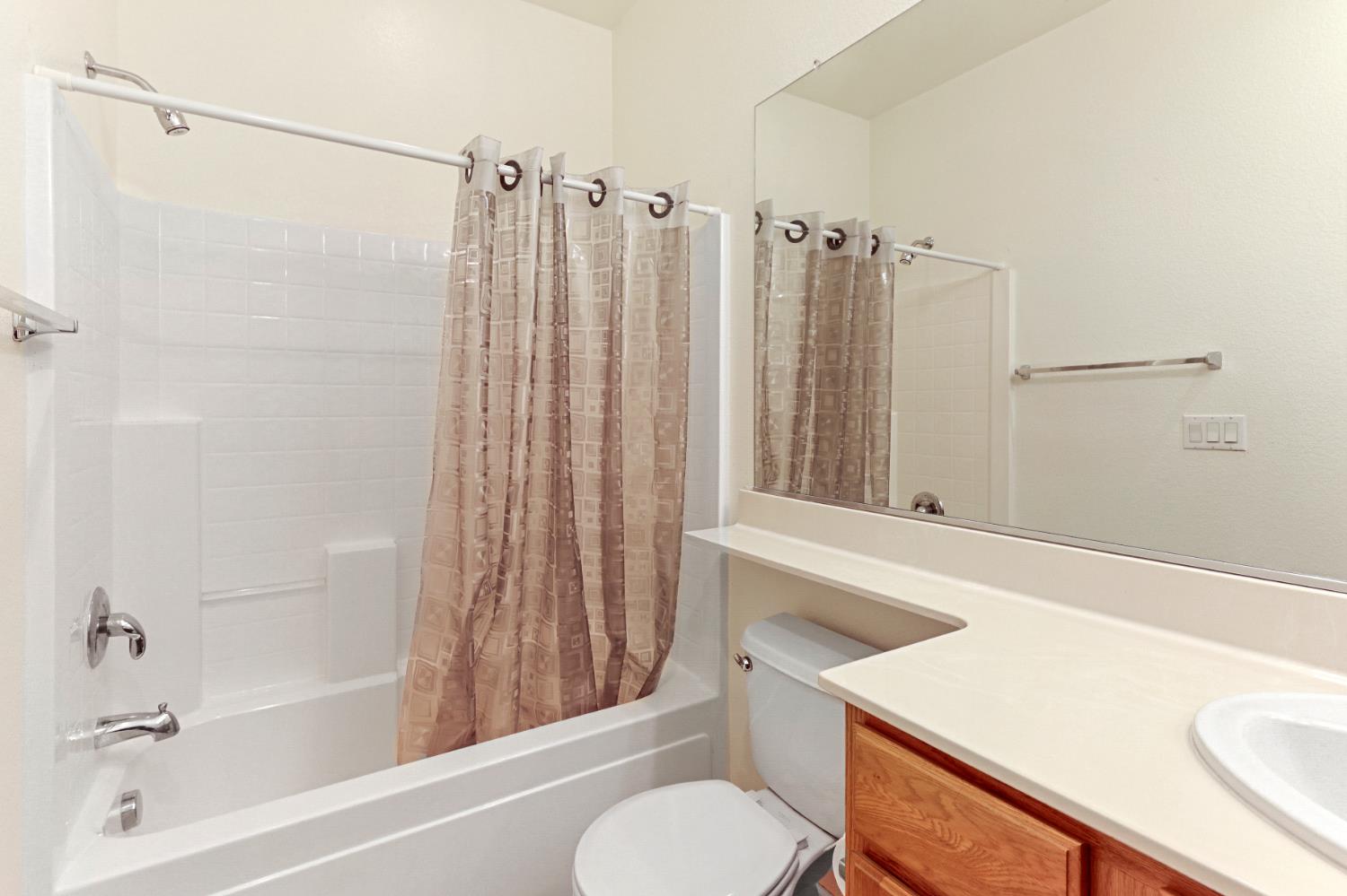 Sun Reign Place, Sacramento, California image 22