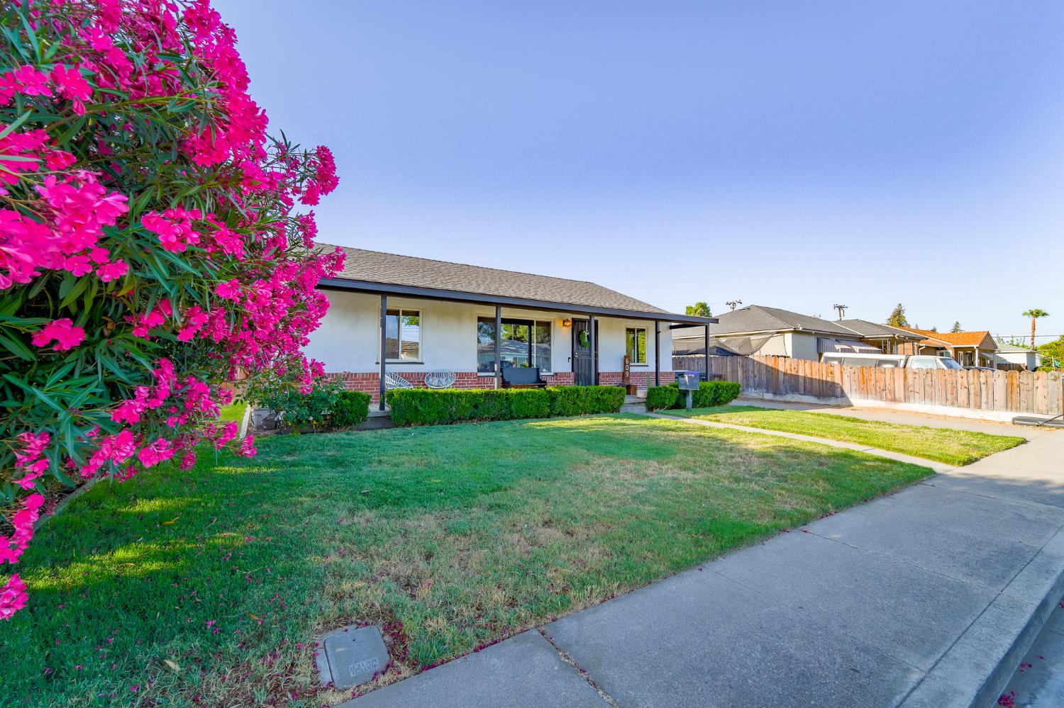 Dot Way, Manteca, California image 3