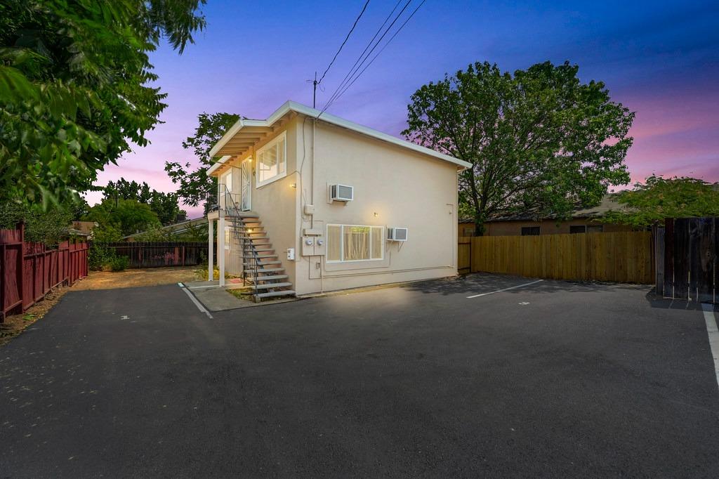 Ash Street, Roseville, California image 5