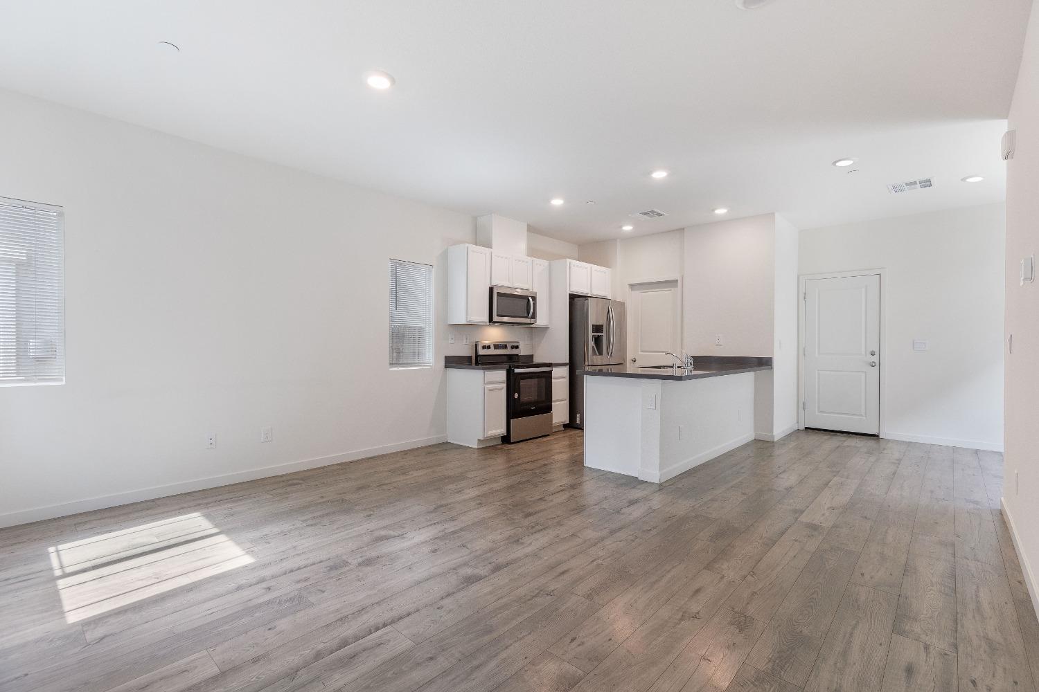 Cumberland Drive, Roseville, California image 5