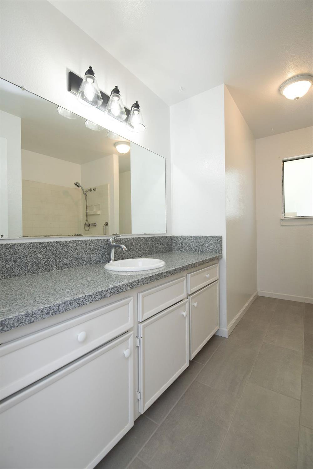 E Orangeburg Avenue, Modesto, California image 15