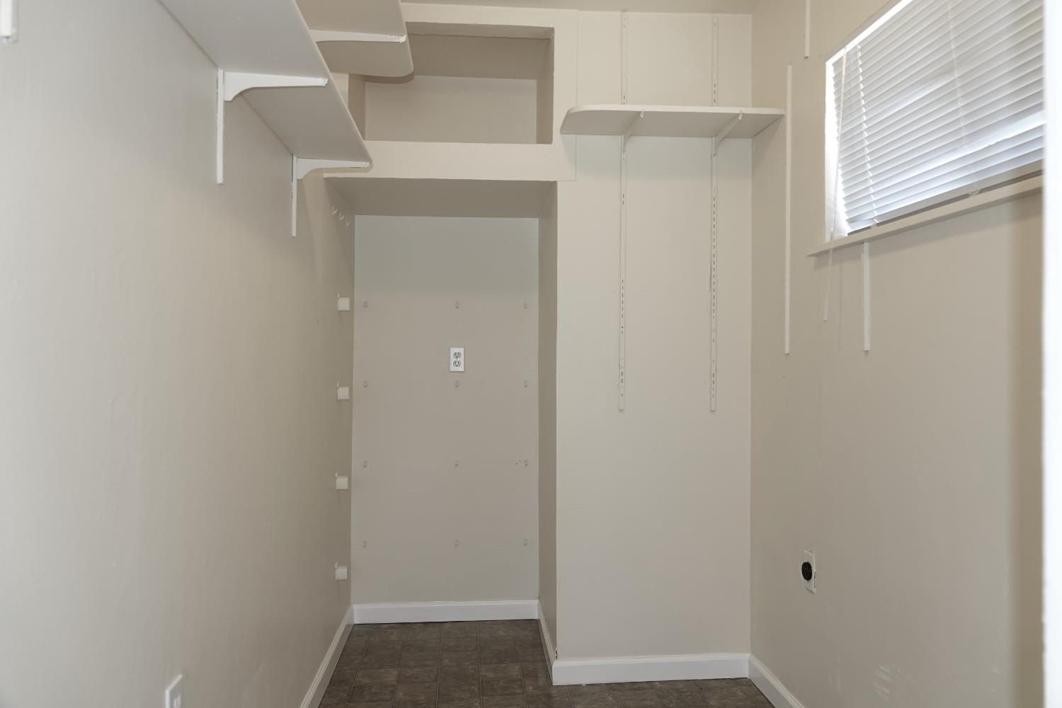Hurley Way, Sacramento, California image 9
